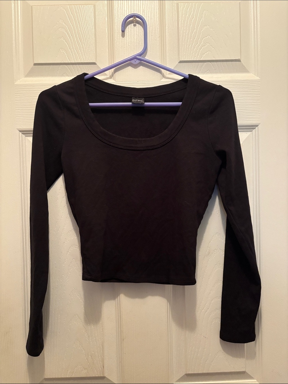 Women's Black Long-Sleeve Scoop Neck Top